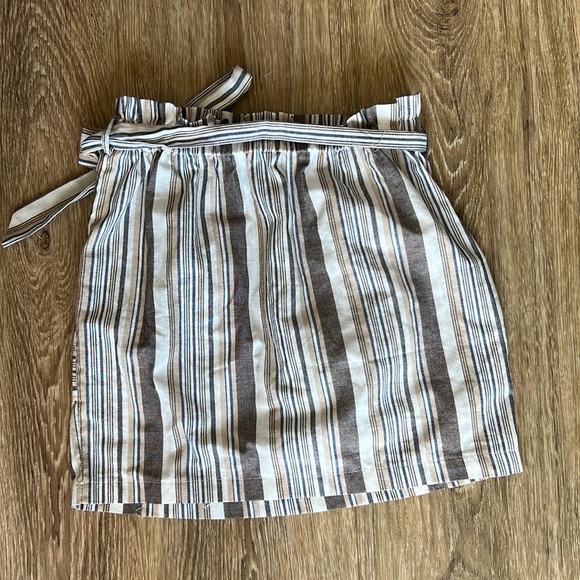 Shein size M skirt worn once - Picture 4 of 5